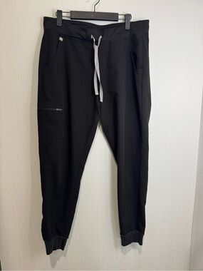 FIGS ZAMORA JOGGER. Black. Medium. No flaws noted!